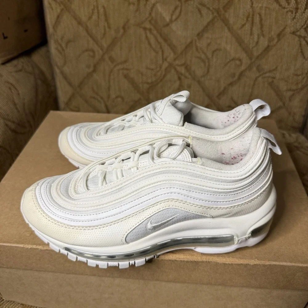 Nike Air Max 97 GS White Metallic Silver Kids Sneaker 921522-104 Size 4Y / 5.5W